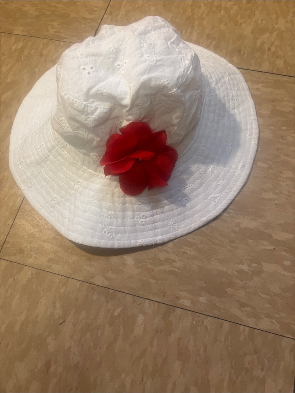 White Sun Hat with Red Flower Accent - Kids Bath, Skin & Hair